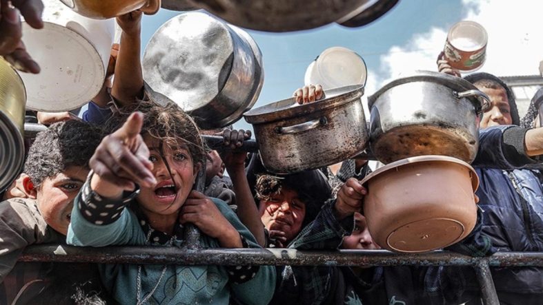Gazze'de insani kriz: Açlık tehdidi altındaki 65 binden fazla çocuk