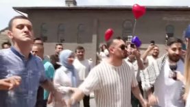 PKK kendisini feshetti: Diyarbakır'da halaylar çekildi