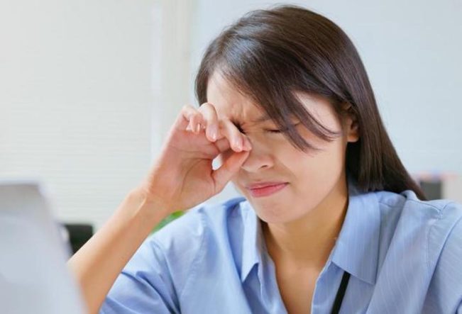 Göz Kuruluğu Belirtileri Nelerdir? Göz Kuruluğu Nasıl Anlaşılır? Tedavi Yöntemleri Nelerdir?