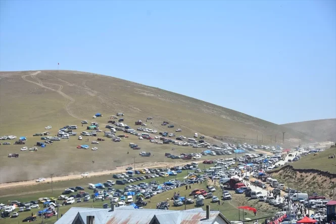 Gümüşhane'de Kazıkbeli Yayla Şenliği Coşkulu Bir Şekilde Gerçekleştirildi