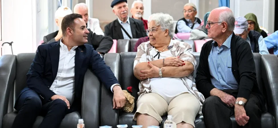 Ahmet Akın Kurban Bayramı Namazını Zağnos Paşa Camii'nde Kıldı