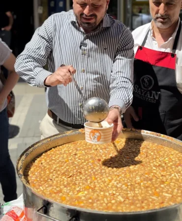 Altı Nokta Körler Derneği Balıkesir'de Aşure Buluşması Düzenledi