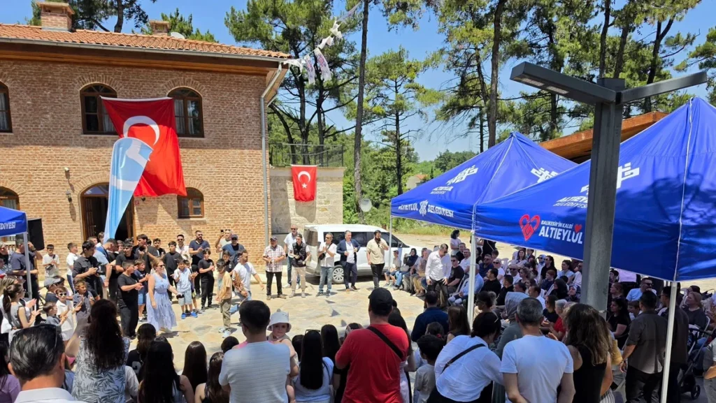 Altıeylül'de Çerkes Şenliği: Kültürel Miras Çocuklarla Yaşatıldı