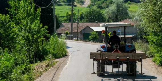 Altıeylül’de Kırsal Yollara 123 Kilometrelik Yatırım