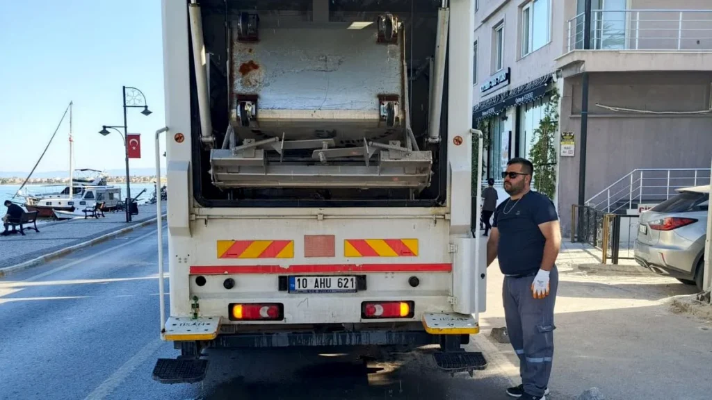 Ayvalık'ta Kurban Bayramı'nda 4 Bin 240 Ton Çöp Toplandı
