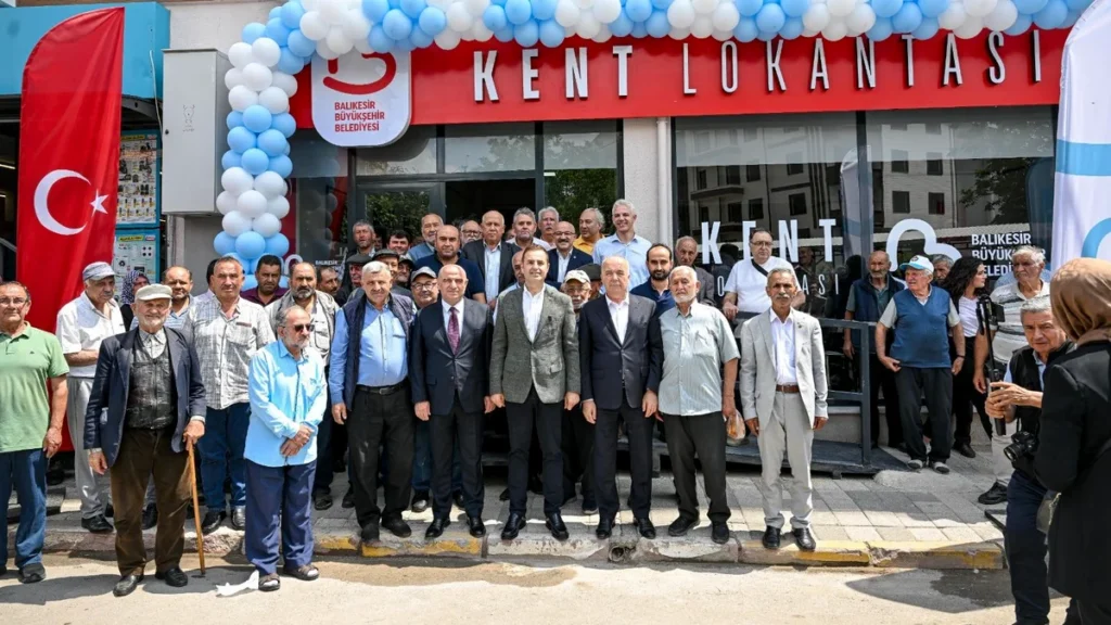 Balıkesir Büyükşehir'den Dursunbey'e Yeni Yatırımlar: 4 Tesis Birden Açıldı