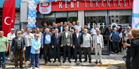 Balıkesir Büyükşehir'den Dursunbey'e Yeni Yatırımlar: 4 Tesis Birden Açıldı