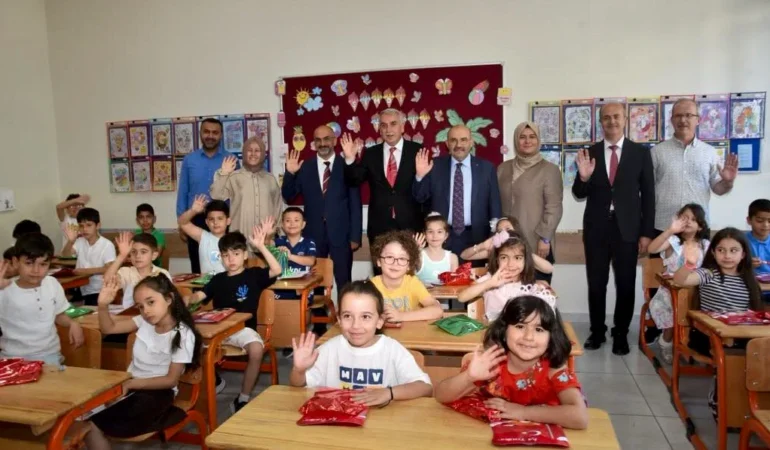 Balıkesir’de 198 Bin 332 Öğrenci Karne Heyecanı Yaşadı