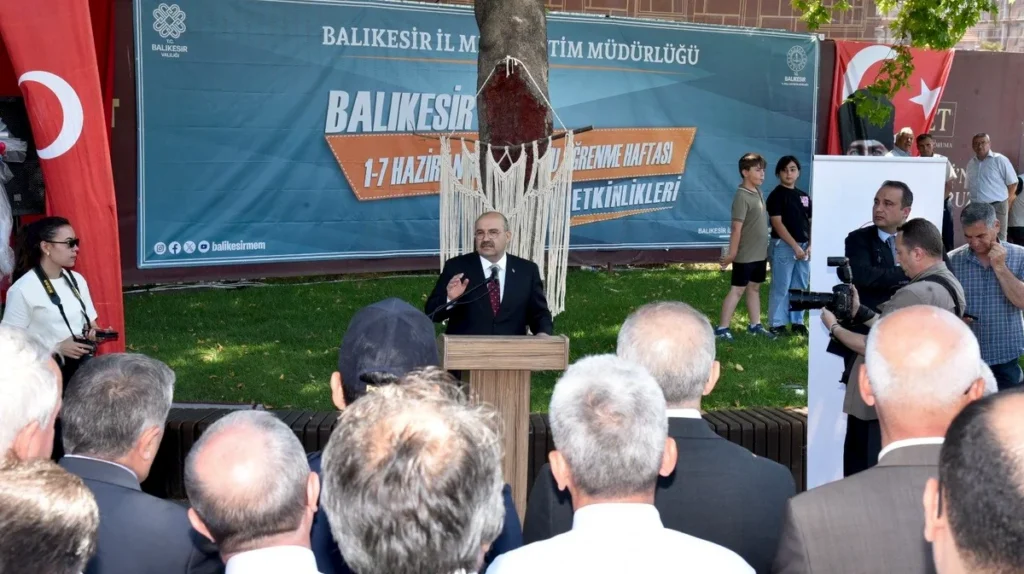 Balıkesir'de Hayat Boyu Öğrenme Haftası Coşkuyla Başladı