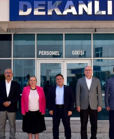 Balıkesir Üniversitesi Tıp Fakültesi Dekanı Prof. Dr. Ayazoğlu'na Hayırlı Olsun Ziyareti