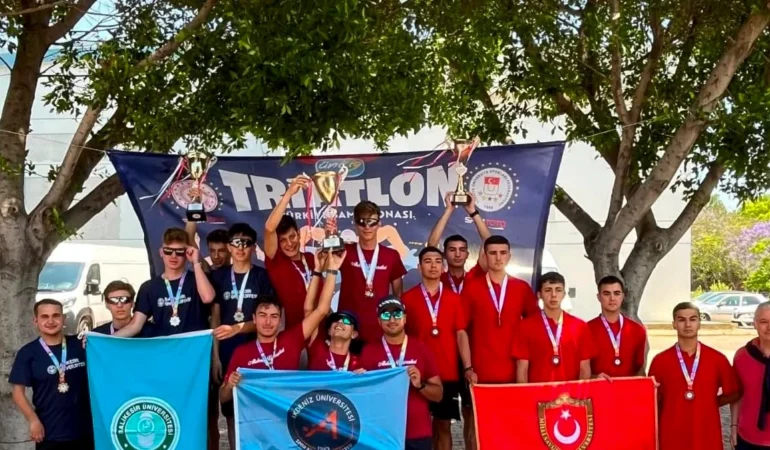 Balıkesir Üniversitesi Triatlon Şampiyonası’nda Türkiye İkincisi Oldu