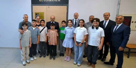 Balıkesir Valisi Ustaoğlu, Altıeylül Bilim ve Sanat Merkezi’ni Ziyaret Etti