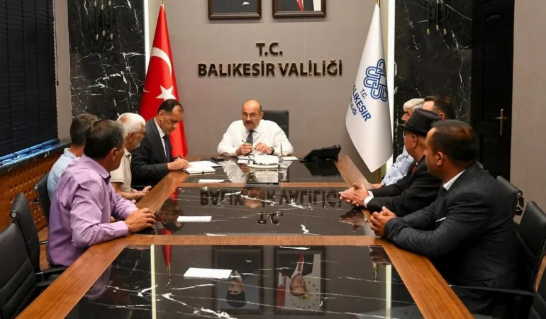 Balıkesir Valisi Ustaoğlu'ndan Muhtarlarla Düzenli Buluşma