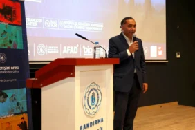 BANÜ'de Ailenin Duygu Temellerine Felsefî Bakış Konferansı Düzenlendi