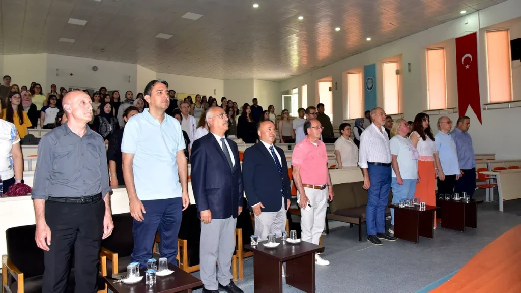 BAÜN Kimya Bölümü'nde Poster Sunumu ve Konferans Etkinliği Düzenlendi