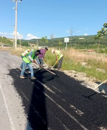 Bigadiç'te Yeni Mezarlık Yoluna Kapsamlı Asfaltlama