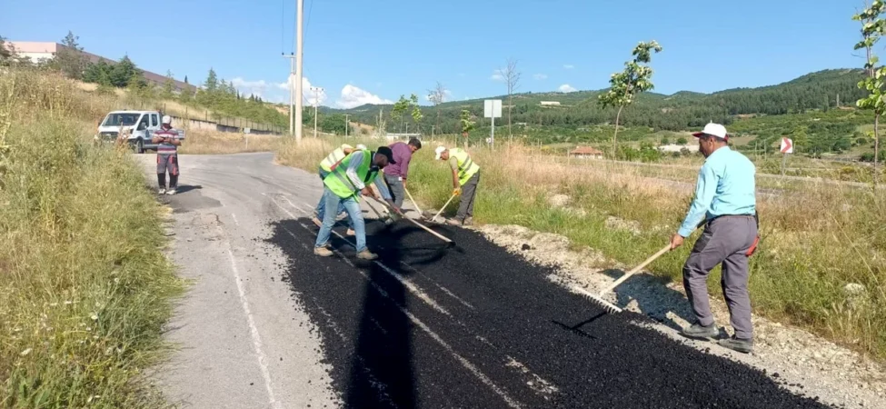 Bigadiç'te Yeni Mezarlık Yoluna Kapsamlı Asfaltlama