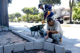 Burhaniye Belediyesi yol ve altyapı çalışmalarını aralıksız sürdürüyor