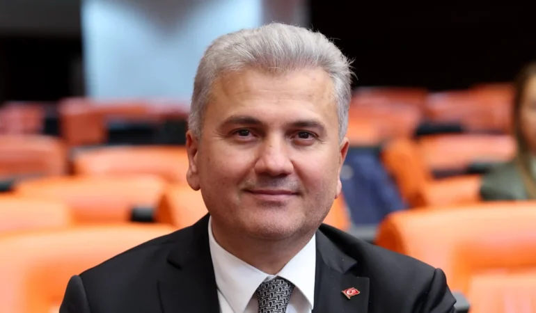 Canbey: Balıkesir’de Yurt Sorunu Yok, 4 Bin Boş Kontenjan Var