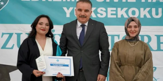 Edremit Sivil Havacılık Yüksekokulu'nda Mezuniyet Coşkusu