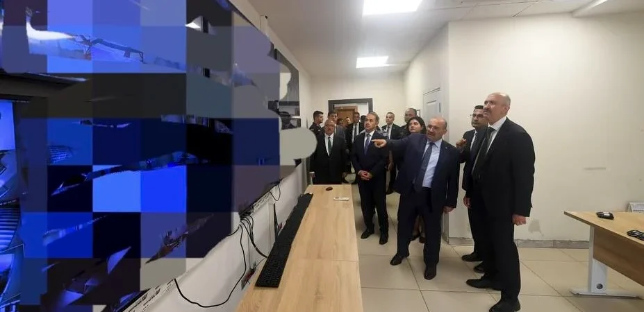 İçişleri Bakan Yardımcısı Cangir'den Bandırma'da Geri Gönderme Merkezi İncelemesi