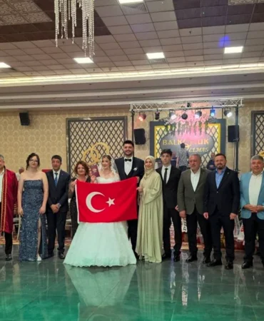 Sağlık-Sen Başkanı Nihat Erzi'nin Oğlu Kerem Erzi, Melis ile Dünya Evine Girdi