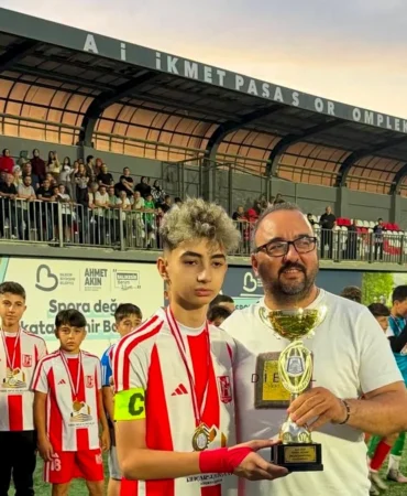 U13 Ligi Şampiyonu Balıkesirspor Oldu