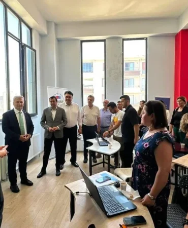 Yapay Zekâ Destekli Canva Eğitimi Sertifikaları Verildi