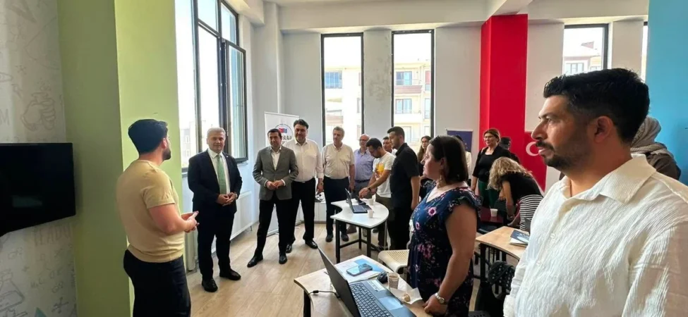 Yapay Zekâ Destekli Canva Eğitimi Sertifikaları Verildi