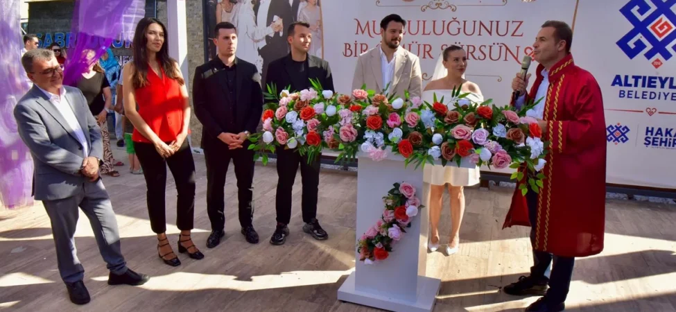 Altıeylül Açık Hava Nikah Salonu Törenle Hizmete Açıldı