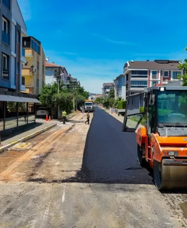 Altıeylül Belediyesi'nin Asfalt Seferberliği Tüm Hızıyla Devam Ediyor
