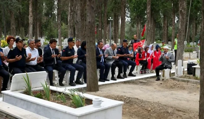 Balıkesir’de 15 Temmuz Etkinlikleri Başladı: Şehit Kabirleri Ziyaret Edildi