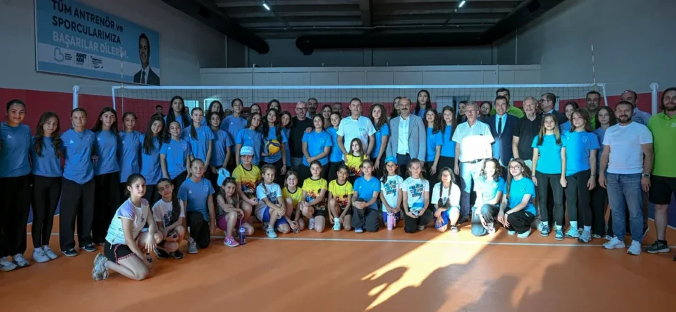 Balıkesir'de Atıl Depolar Modern Spor Kompleksine Dönüştürüldü
