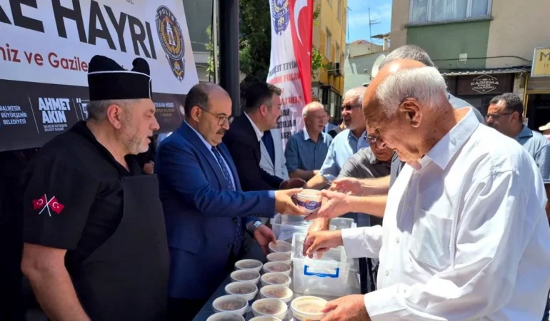 Balıkesir’de EMŞAV’dan Şehitler Anısına Anlamlı Aşure Hayrı