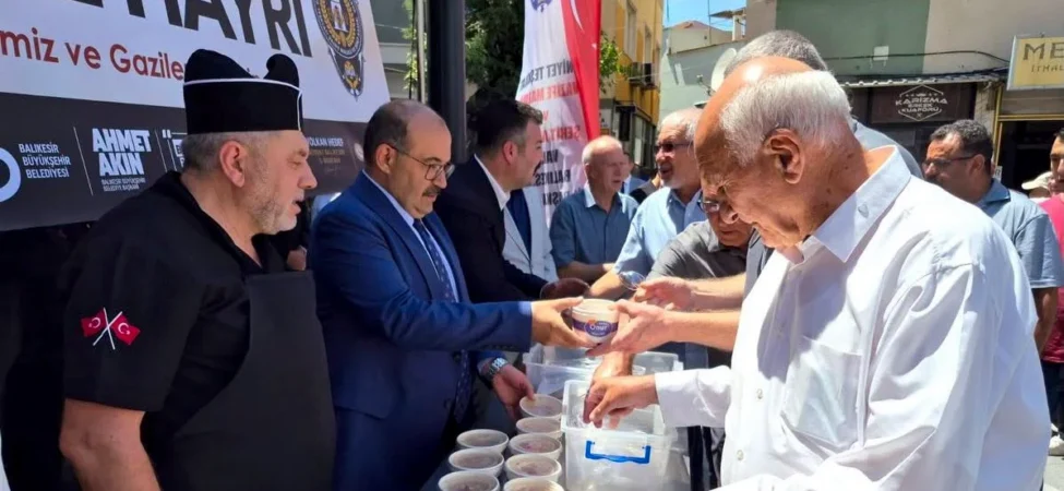 Balıkesir'de EMŞAV'dan Şehitler Anısına Anlamlı Aşure Hayrı