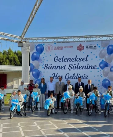 Balıkesir'de Toplu Sünnet Şöleni: Çocuklara Bisiklet Hediye Edildi