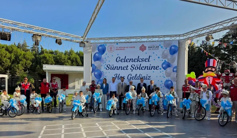 Balıkesir’de Toplu Sünnet Şöleni: Çocuklara Bisiklet Hediye Edildi