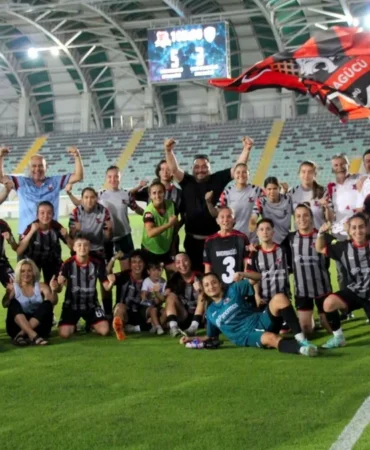 Bandırmagücü Kadın Futbol Takımı Yarı Finalde: Turgutalp Spor Karşısında
