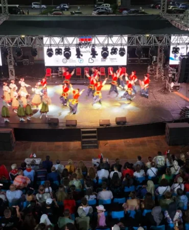 Dünya Halk Dansları Yarışması Balıkesir'de Görsel Şölene Dönüştü