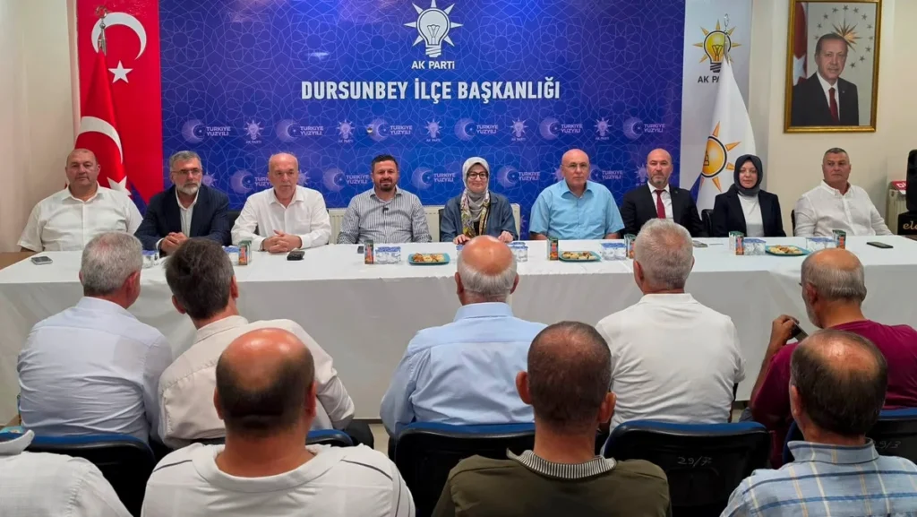 Dursunbey'de AK Parti Buluşması: Yatırımlar Masaya Yatırıldı