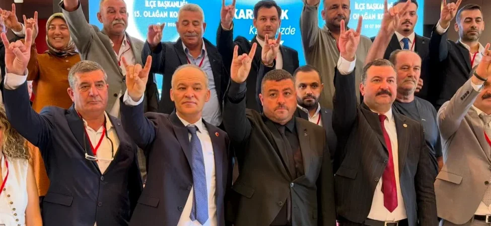 MHP Ayvalık İlçe Kongresi'nde Hasan Ustalı Başkan Seçildi