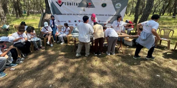 TÜBİTAK 4004 Doğa Eğitimi Projesi Kırkağaç Çam Korusu’nda