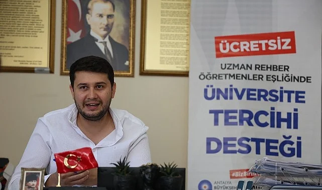 antalya-buyuksehir-belediyesi-universite-adaylarinin-yaninda-RfPUk4DC.jpg
