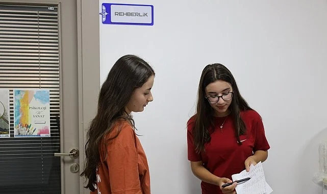 buyuksehir-yks-tercihinde-ogrencilere-rehber-oldu-N2vr6mkR.jpg