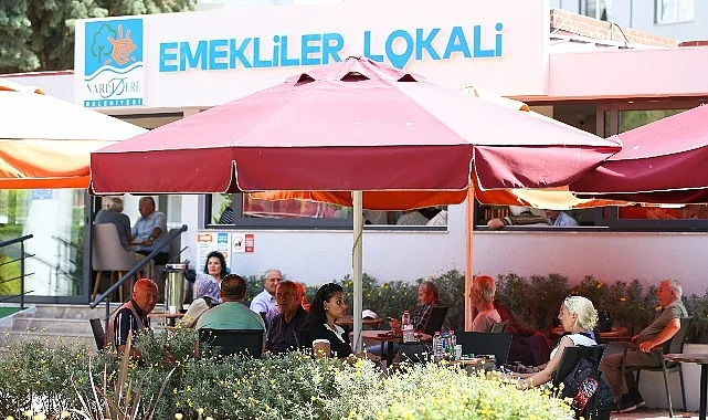 emekliler-lokaline-rekor-ilgi-2-sube-80-bin-misafir-Ak2LUY1O.jpg