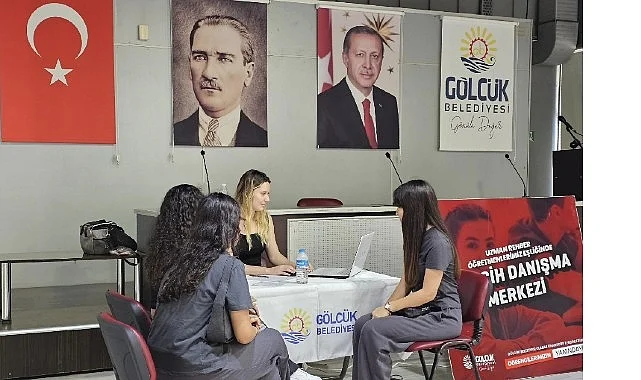 golcuk-belediyesi-universite-tercih-merkezi-genclerin-yaninda-2kJdUzfk.jpg
