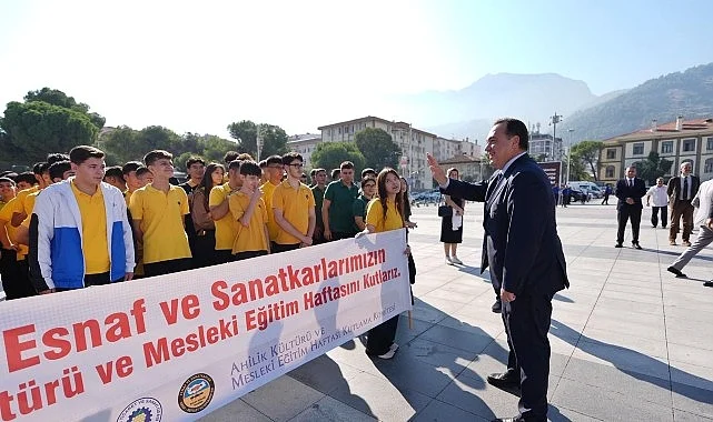 ahilik-ve-esnaflik-kulturu-manisada-kutlandi-ZlPU315G.jpg