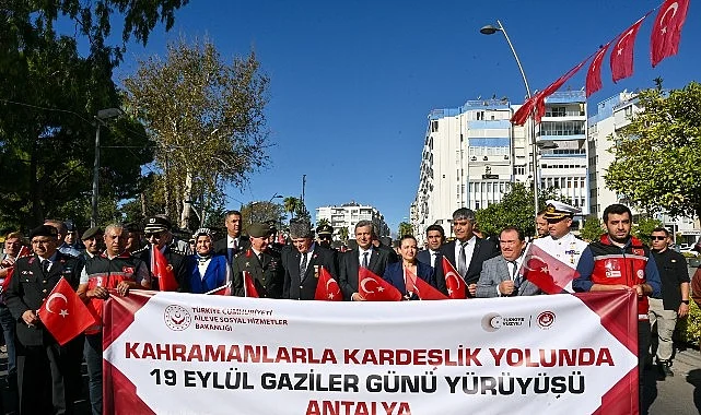 baskan-vekili-ozdemir-gaziler-gununu-kutladi-gDxxngHP.jpg