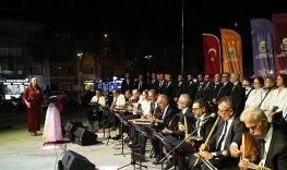 inegol-belediyesi-tsm-korosundan-muhtesem-konser-UEZWyxqd.jpg