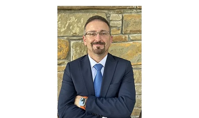 mustafa-yesiloglu-kuveyt-katar-umman-ve-bahreyn-satis-direktoru-oldu-Fyrn8aP4.jpg